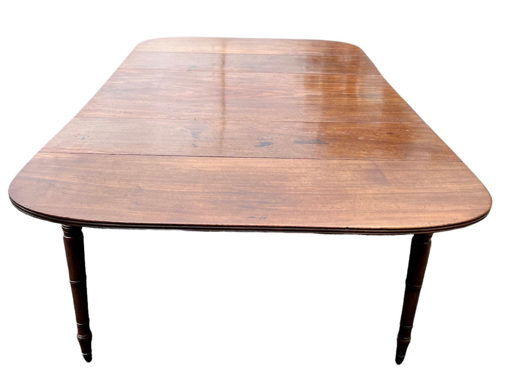 MANNER OF GILLOWS, A 19TH CENTURY SOLID MAHOGANY EXTENDING PEMBROKE DINING TABLE With concertina - Image 4 of 6
