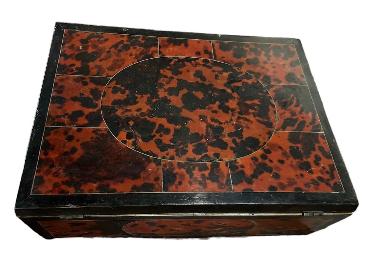 AN 18TH CENTURY TORTOISESHELL WORK BOX With hinged lid opening to reveal starburst inlaid interior - Image 2 of 4