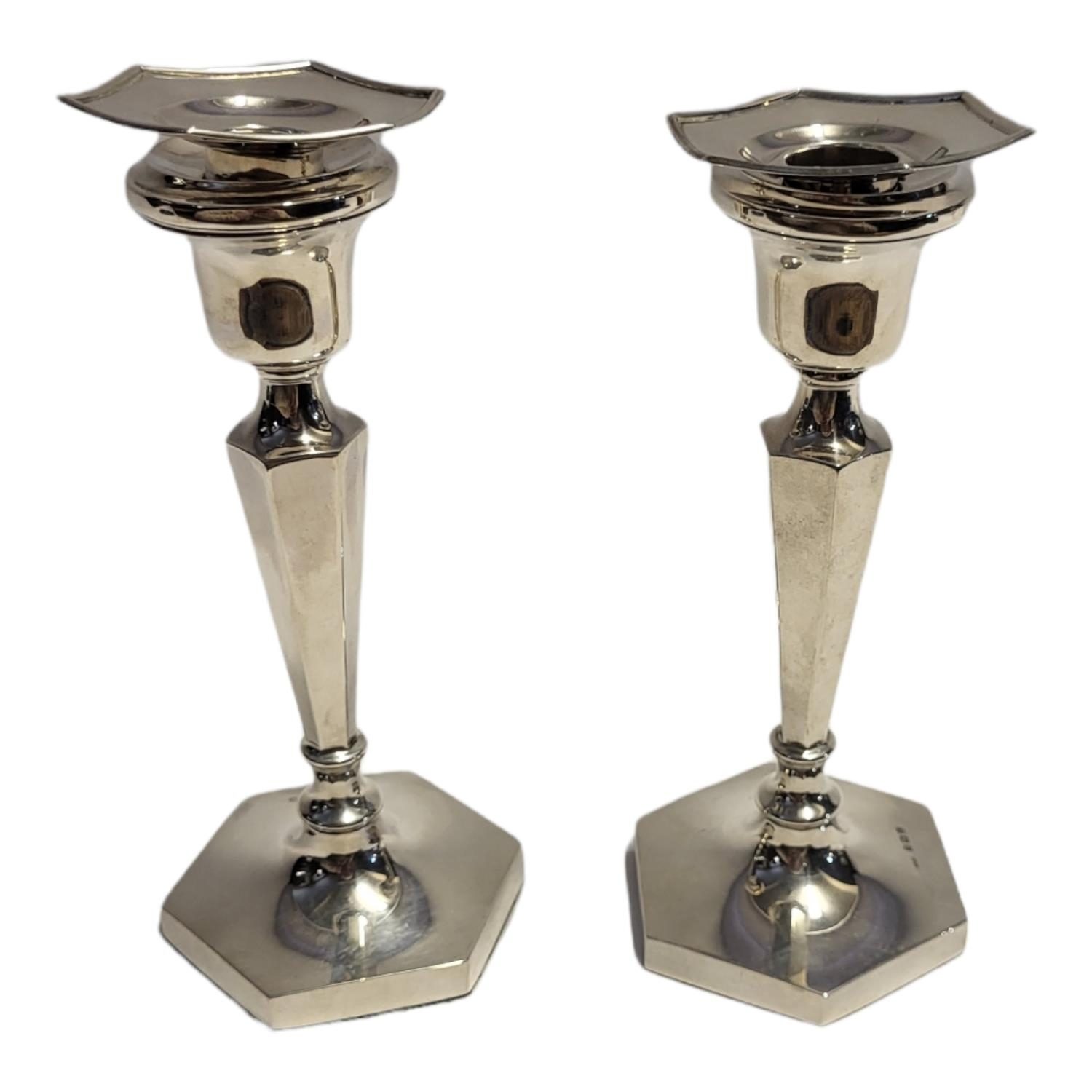 LEVI AND SOLOMAN, A FINE PAIR OF EARLY ART DECO STERLING SILVER CANDLESTICKS, 1920 Exceptionally