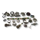 A COLLECTION OF VINTAGE SILVER AND MARCASITE JEWELLERY to include a seahorse and bumblebee, together