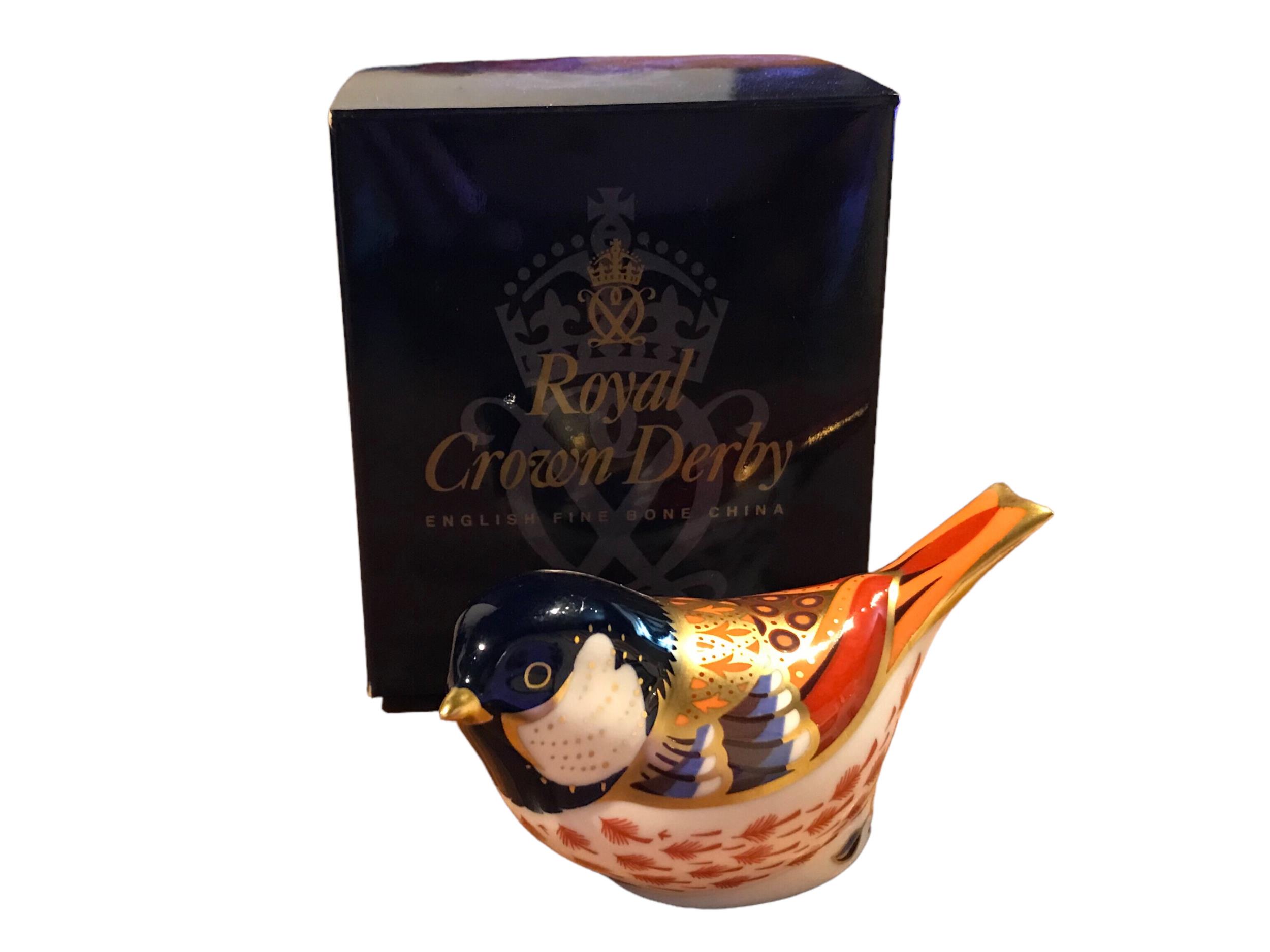 ROYAL CROWN DERBY, A GOLD BUTTONED COAL TIT BIRD In original box. (h 5cm x w 9.4cm x depth 4.5cm)