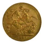 AN EDWARDIAN 22CT GOLD SOVEREIGN COIN, DATED 1907 With King Edward VII bust and George and Dragon to