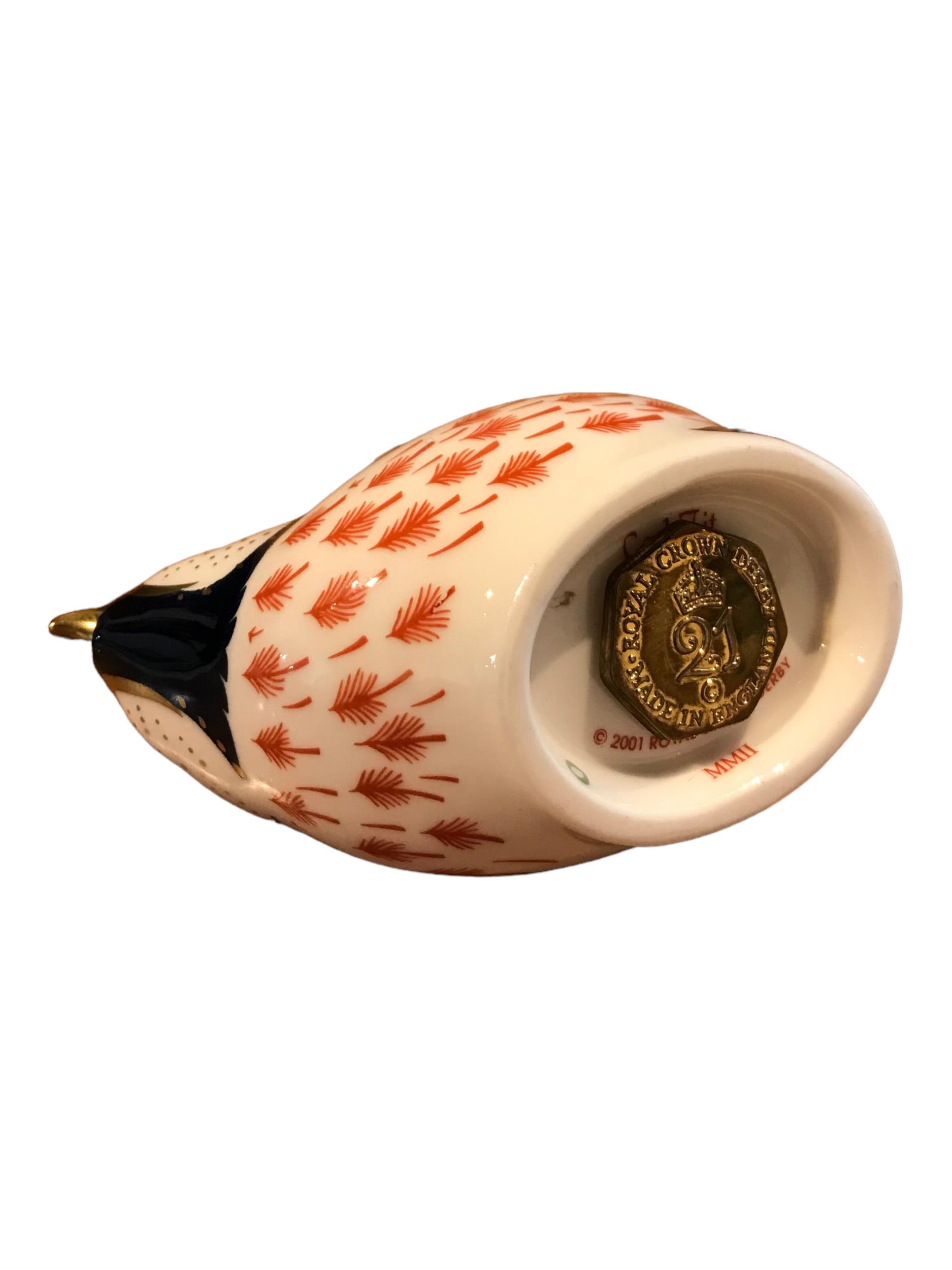 ROYAL CROWN DERBY, A GOLD BUTTONED COAL TIT BIRD In original box. (h 5cm x w 9.4cm x depth 4.5cm) - Image 2 of 2
