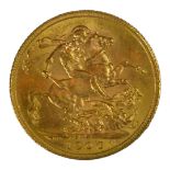 AN EDWARDIAN 22CT GOLD SOVEREIGN COIN, DATED 1906 With King Edward VII bust and George and Dragon to