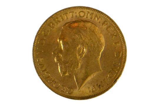 AN EARLY 20TH CENTURY 22CT GOLD SOVEREIGN COIN, DATED 1913 With King George V bust and George and - Image 3 of 3