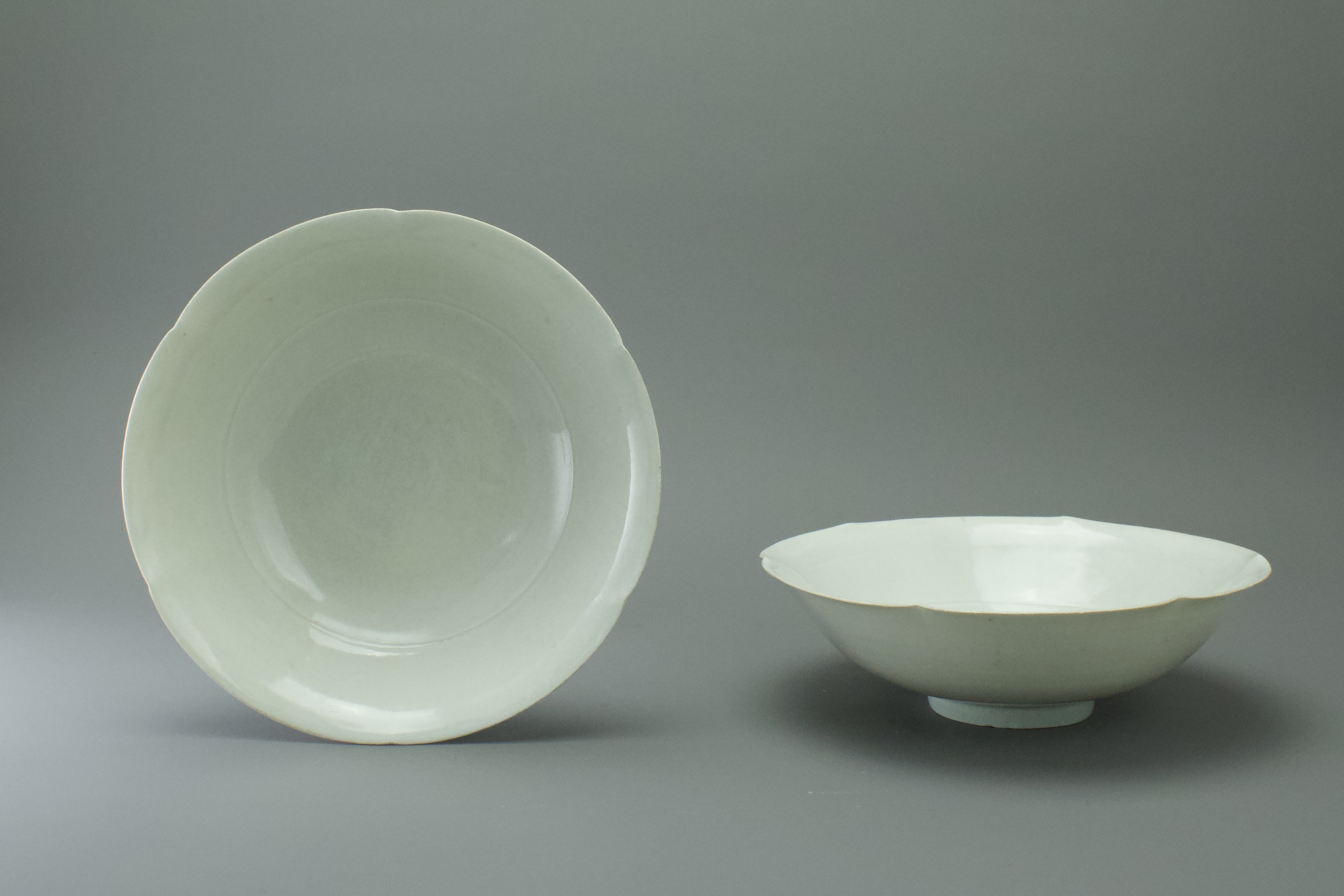 A Fine Pair of Hutian Qingbai Bowls, Song dynasty W:17.3cm the bubble suffused glaze of pale blue - Image 8 of 10