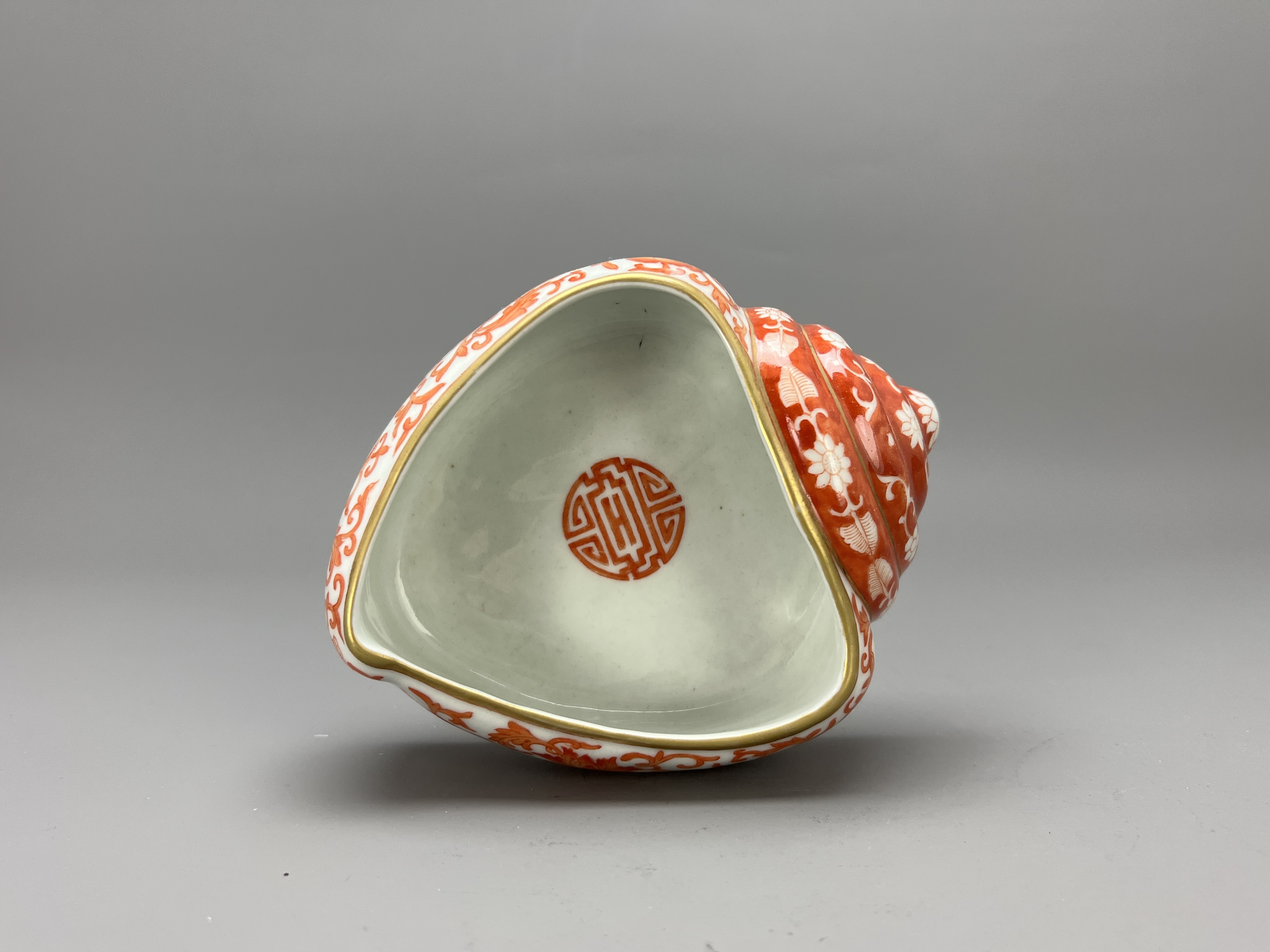 An iron-red painted Conch Form Brushwasher, Republic period L:14.5cm Well moulded in conch form, - Image 6 of 6