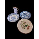 WEDGWOOD, A PAIR OF EARLY 19TH CENTURY BLUE AND WHITE HIBISCUS PATTERN CREAMWARE PLATES, CIRCA