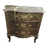 A VENETIAN CARVED GILTWOOD SERPENTINE CHEST OF THREE DRAWERS On cabriole legs. (80cm x 37cm x