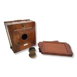 LANCASTER HALF PLATE 1886 WOODEN TAILBOARD CAMERA. Generally good condition, 2 x DDS (neither