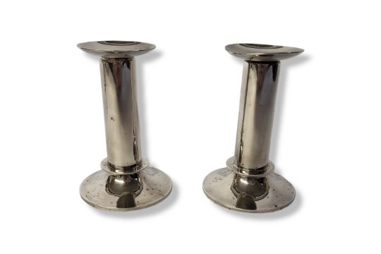 A PAIR OF VINTAGE GERMAN PLAIN SILVER CYLINDRICAL CANDLESTICKS Hallmarked with crescent and crown - Image 4 of 4