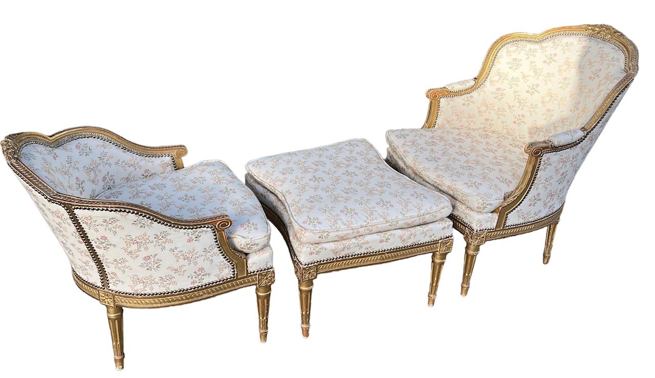 A FINE 19TH CENTURY FRENCH LOUIS XVI DESIGN CARVED GILTWOOD UNHOLSTERED DUCHESSE BRISSE, The