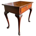 AN 18TH CENTURY SOLID MAHOGANY LOWBOY With single drawer, raised on four cabriole legs. (h 67.5cm