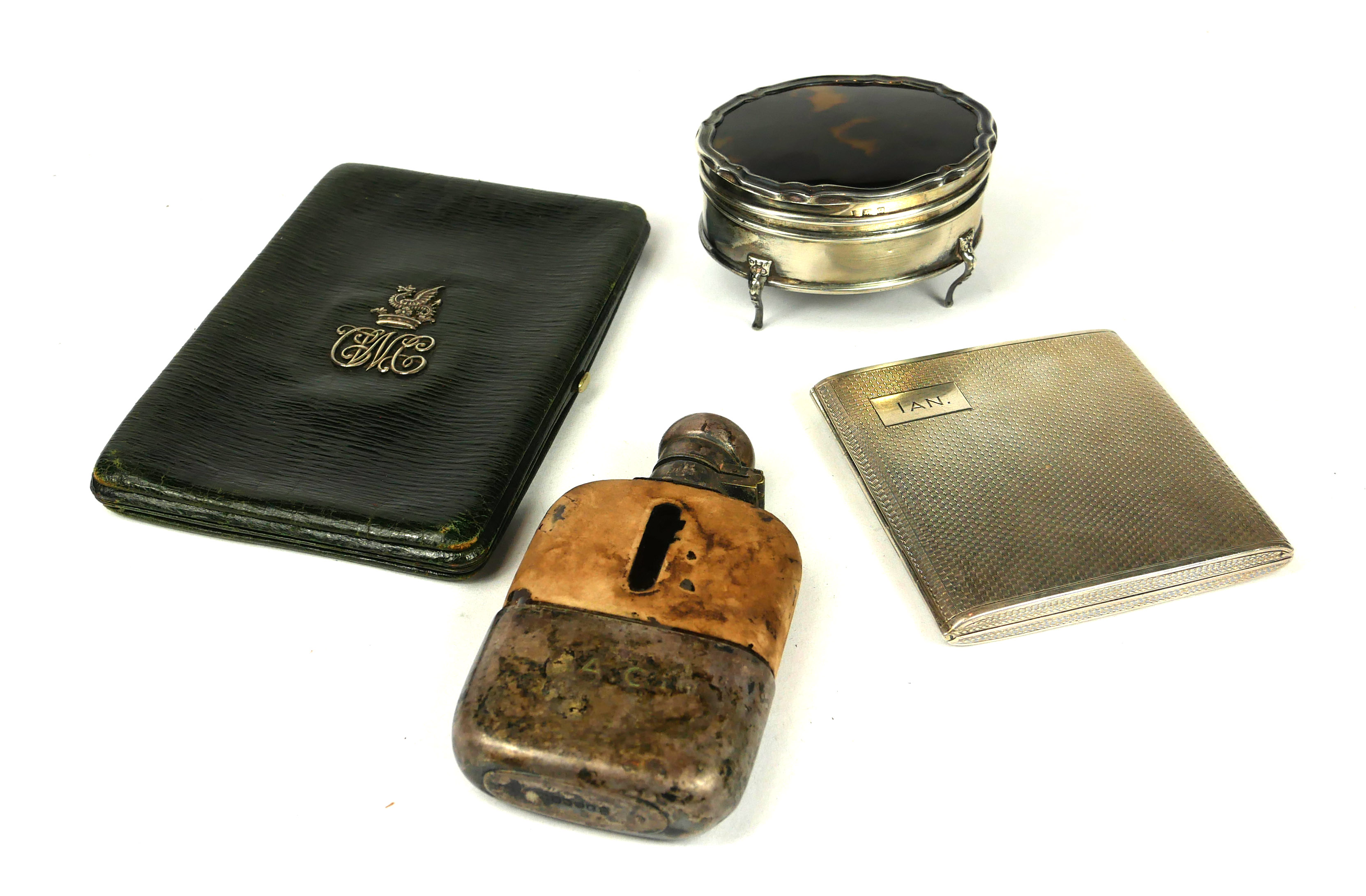 ELKINGTON & CO. LTD, A SILVER AND TORTOISESHELL LIDDED BOX RAISED ON FOUR LEGS, TOGETHER WITH A