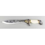 A WOLF DAMASCUS STEEL HUNTING KNIFE WITH BONE HANDLE (43cm)