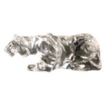 BACCARAT, A 20TH CENTURY FRENCH CRYSTAL SCULPTURE OF A TIGER. (h 5.5cm x w 14cm x depth 4.5cm)