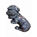 A LATE 18TH/EARLY 19TH CENTURY CHINESE BRONZE DOG OF FO. (h 15cm x w 14cm x depth 10cm)