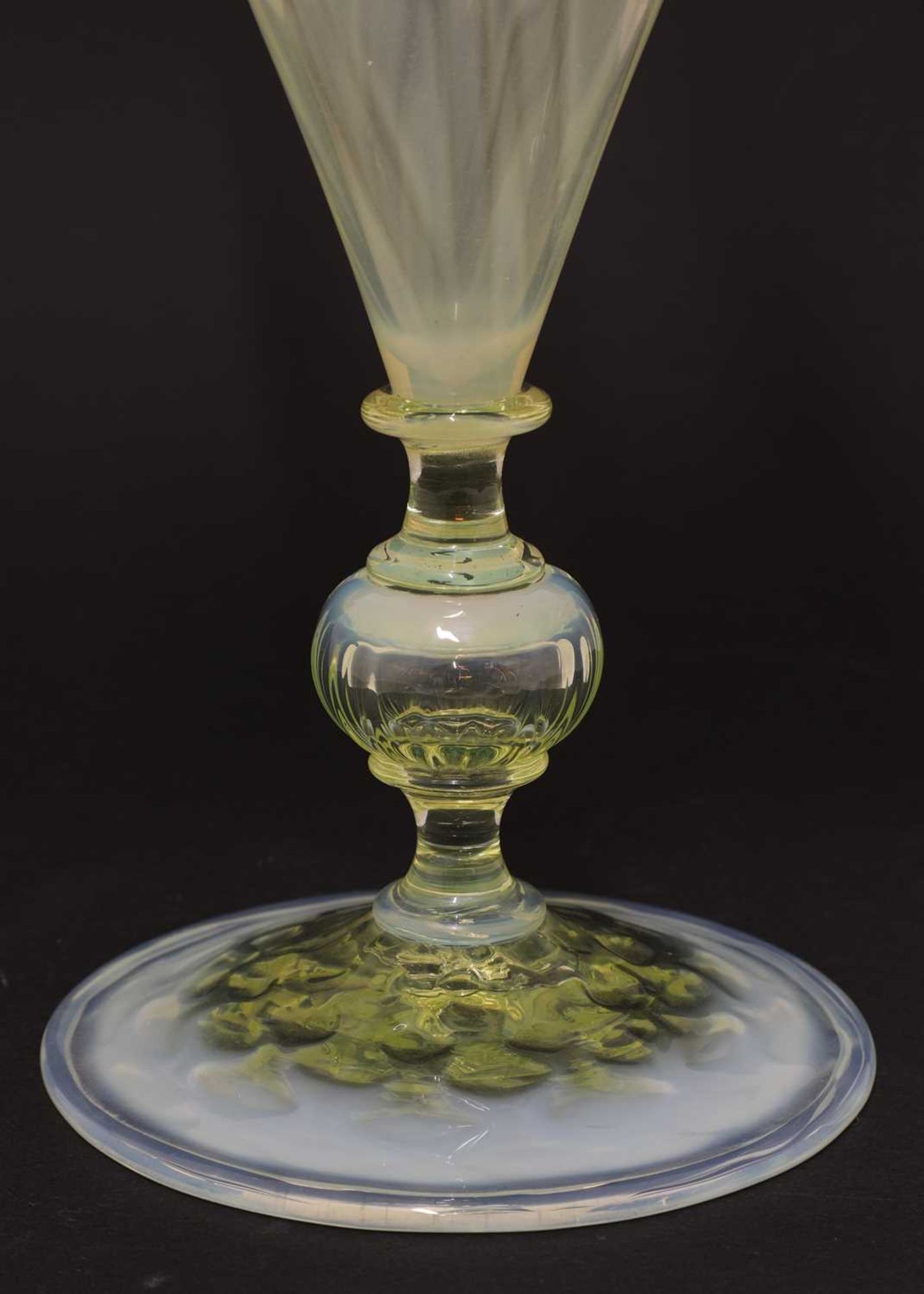 A James Powell & Sons Whitefriars opal glass goblet vase, - Bild 3 aus 3