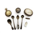 A collection of small silver items,