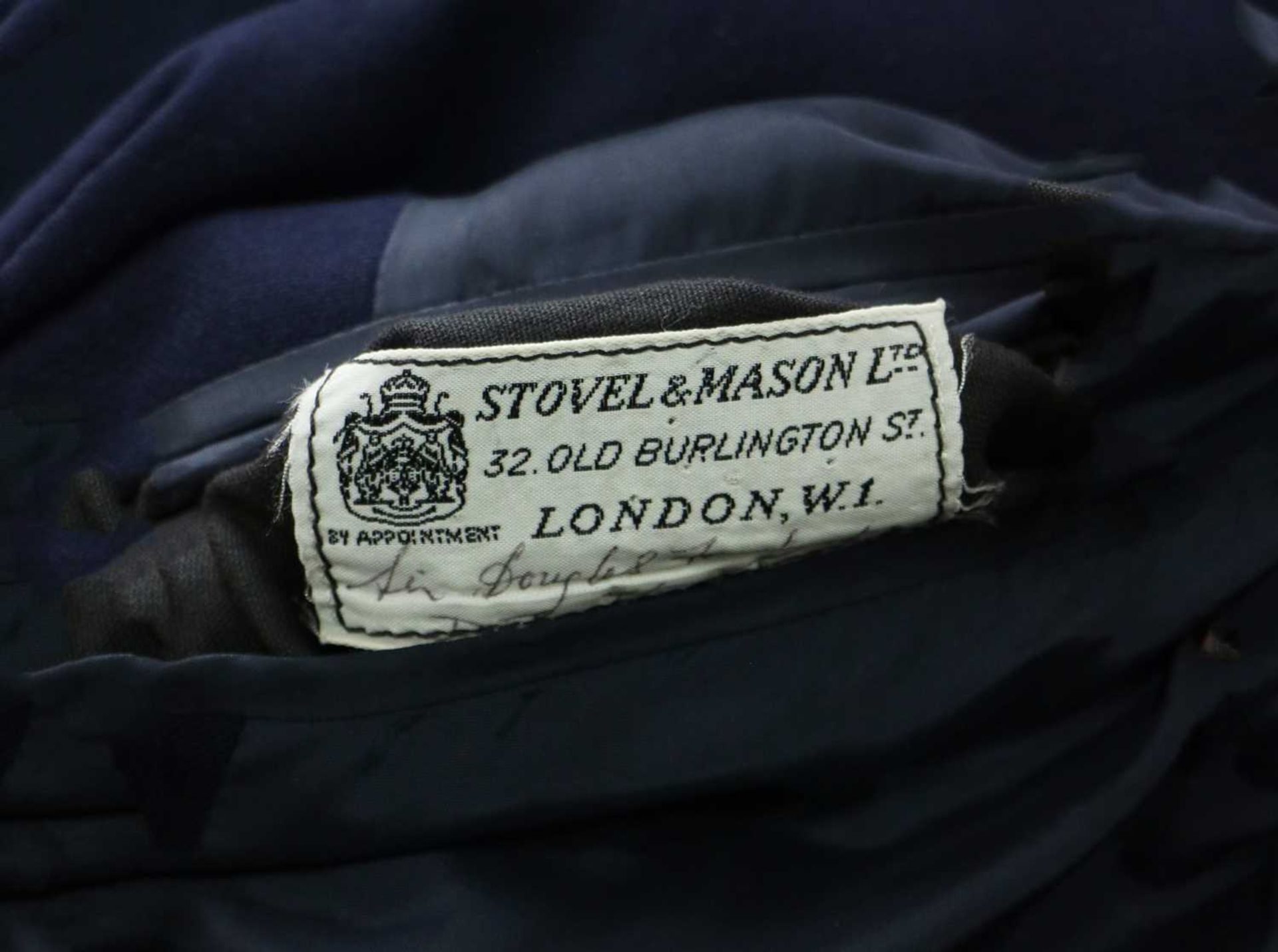 Four suits by Stovel & Mason Ltd., - Bild 4 aus 37