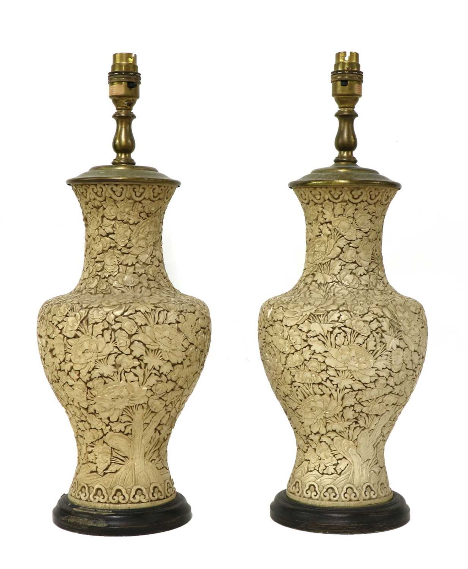 A pair of cinnabar lacquer table lamps, - Bild 2 aus 8