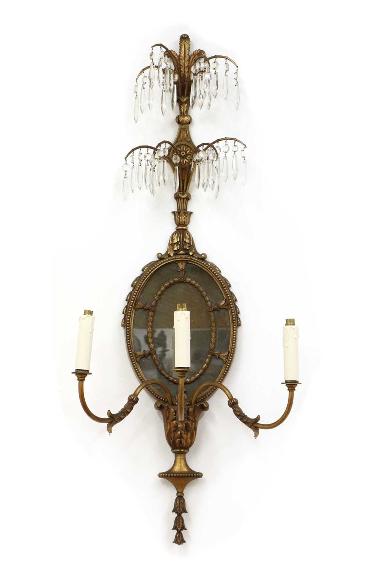 A pair of French-style neoclassical gilt metal three-branch wall lights, - Bild 3 aus 4