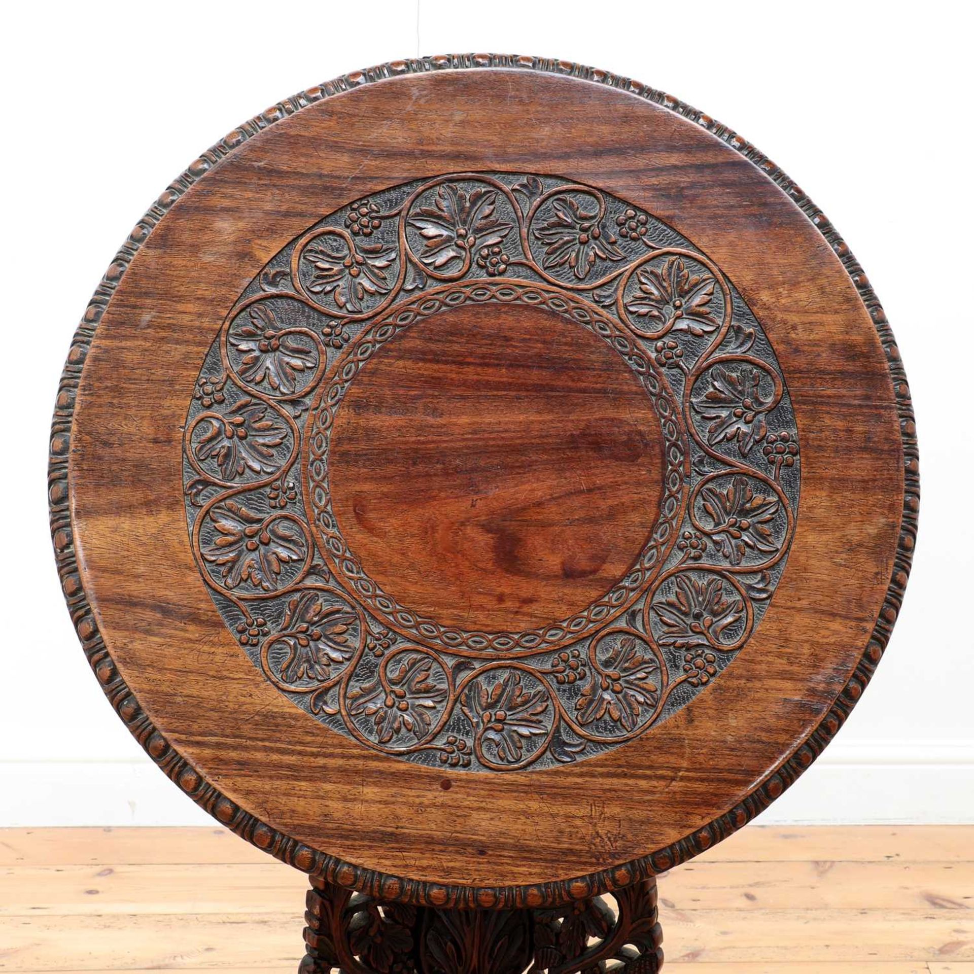 An Anglo-Indian rosewood occasional table, - Bild 2 aus 6