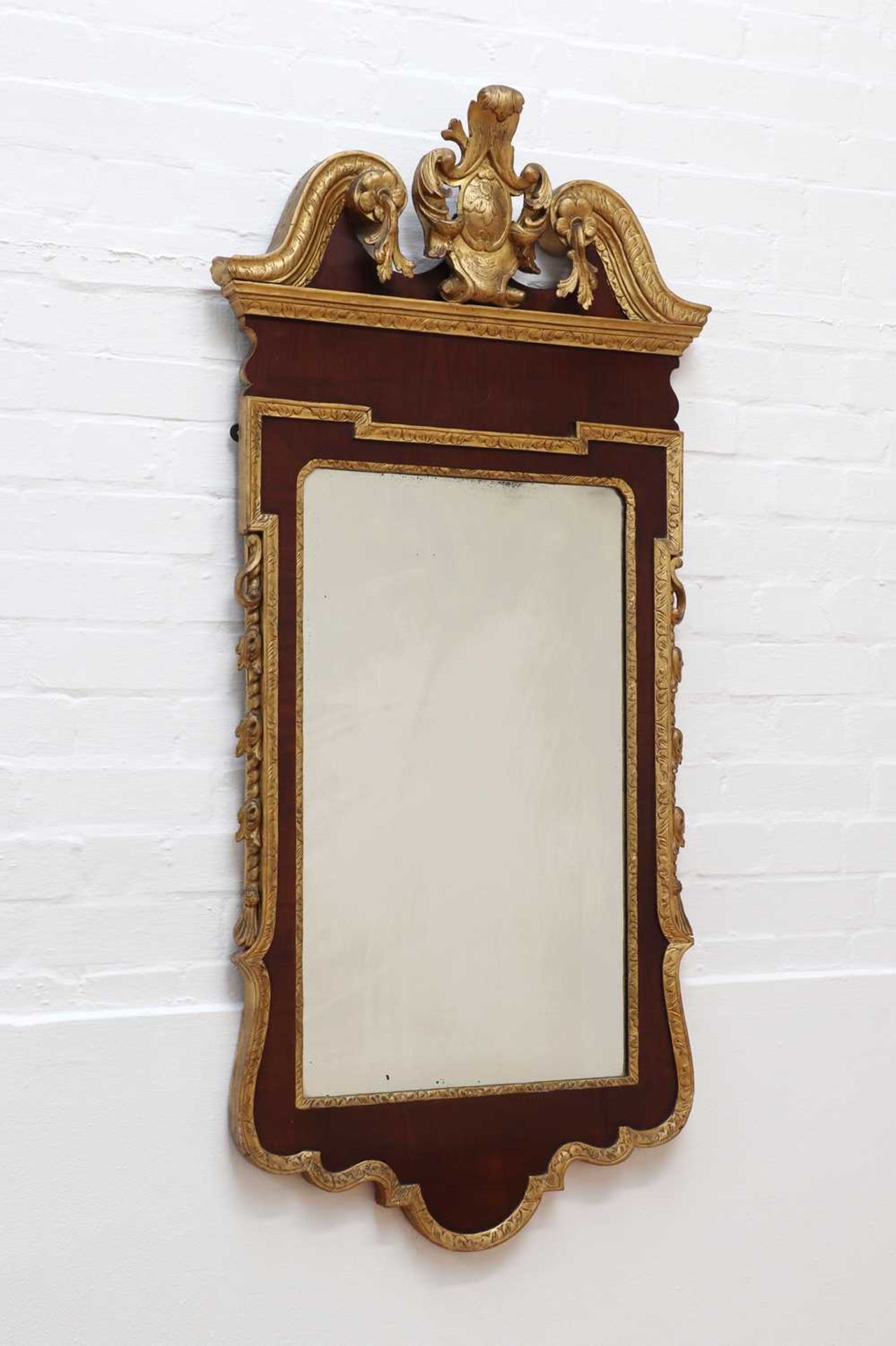 A George II-style walnut and parcel-gilt pier mirror, - Bild 3 aus 4
