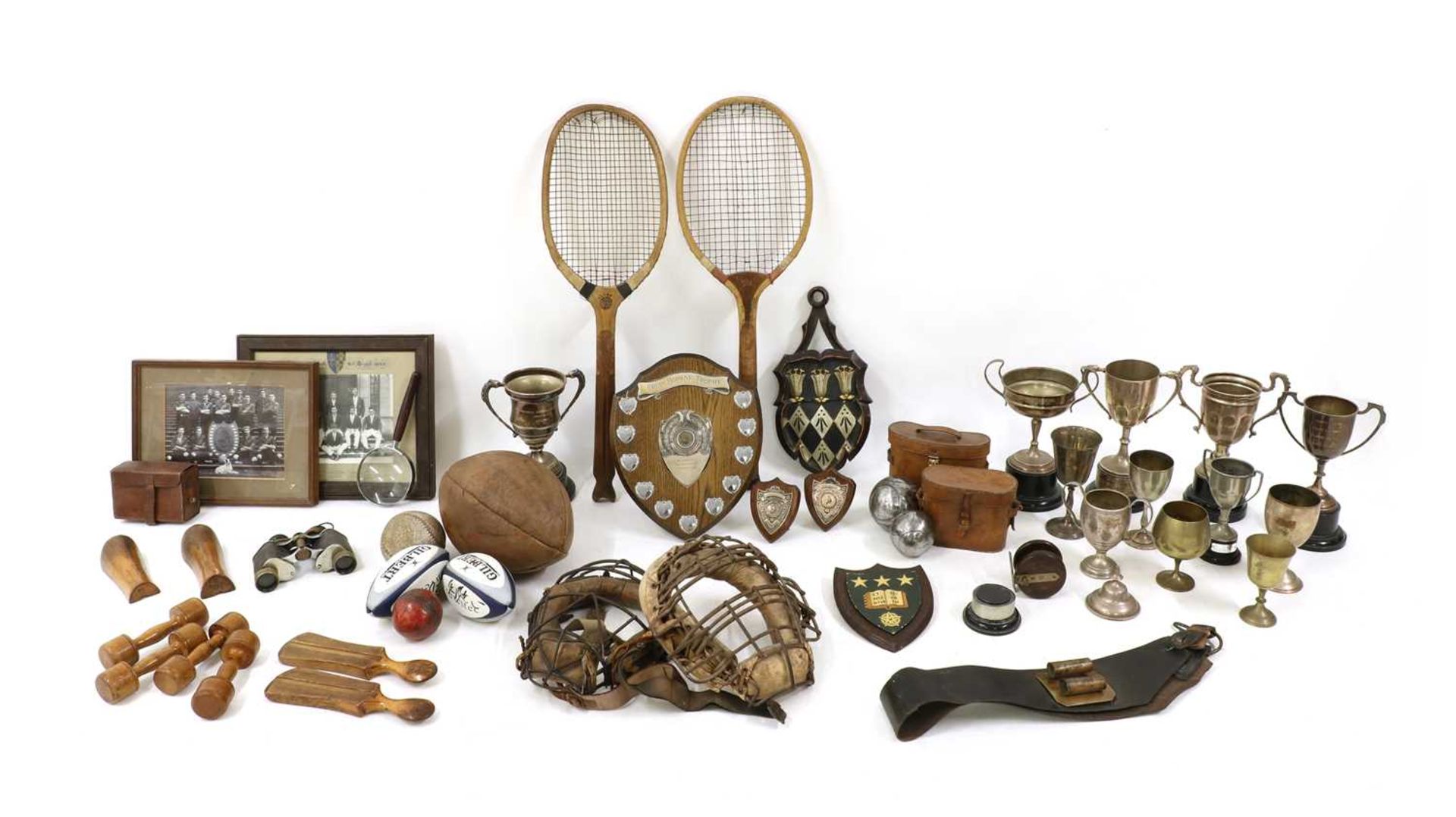 A collection of sporting trophies and commemorative items, - Bild 2 aus 6