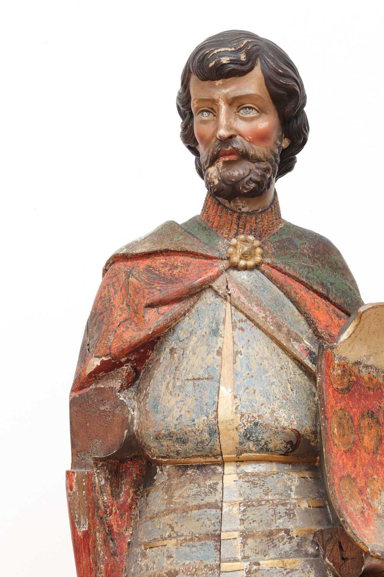 A carved and polychrome-painted figure of a knight, - Bild 2 aus 3