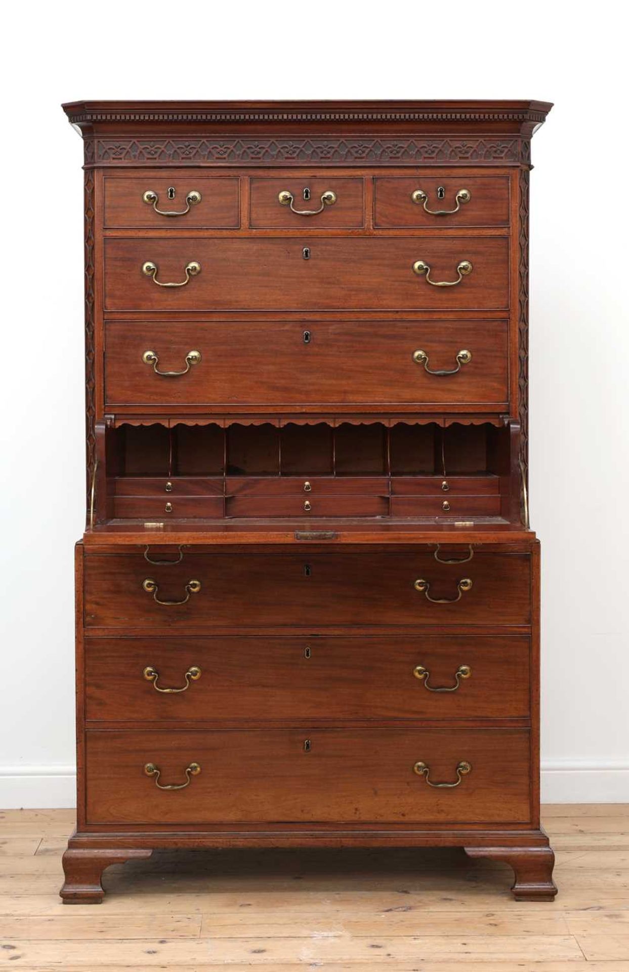 A George III and later secretaire chest on chest, - Bild 3 aus 5