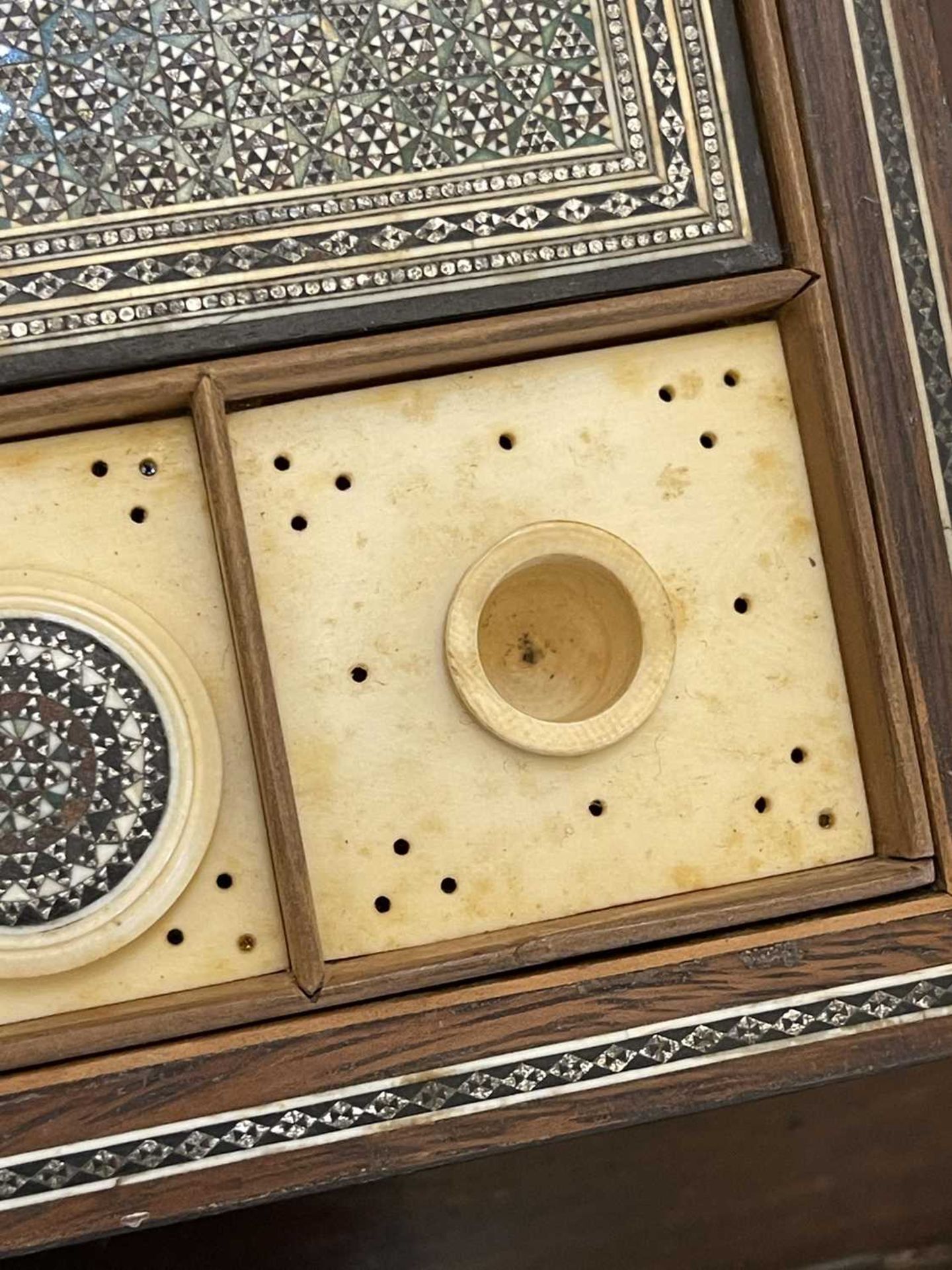 A Persian Sadeli sandalwood and ivory workbox, - Bild 7 aus 24