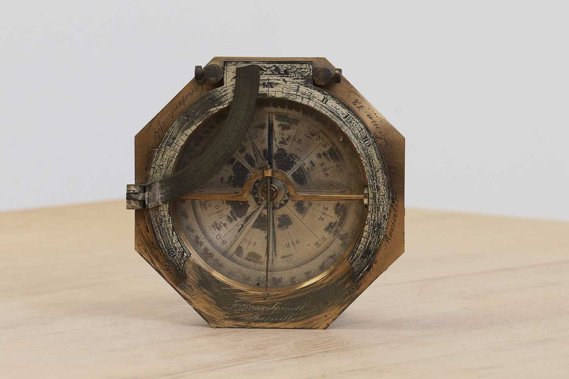 A brass and silvered equinoctial dial compass, - Bild 2 aus 7