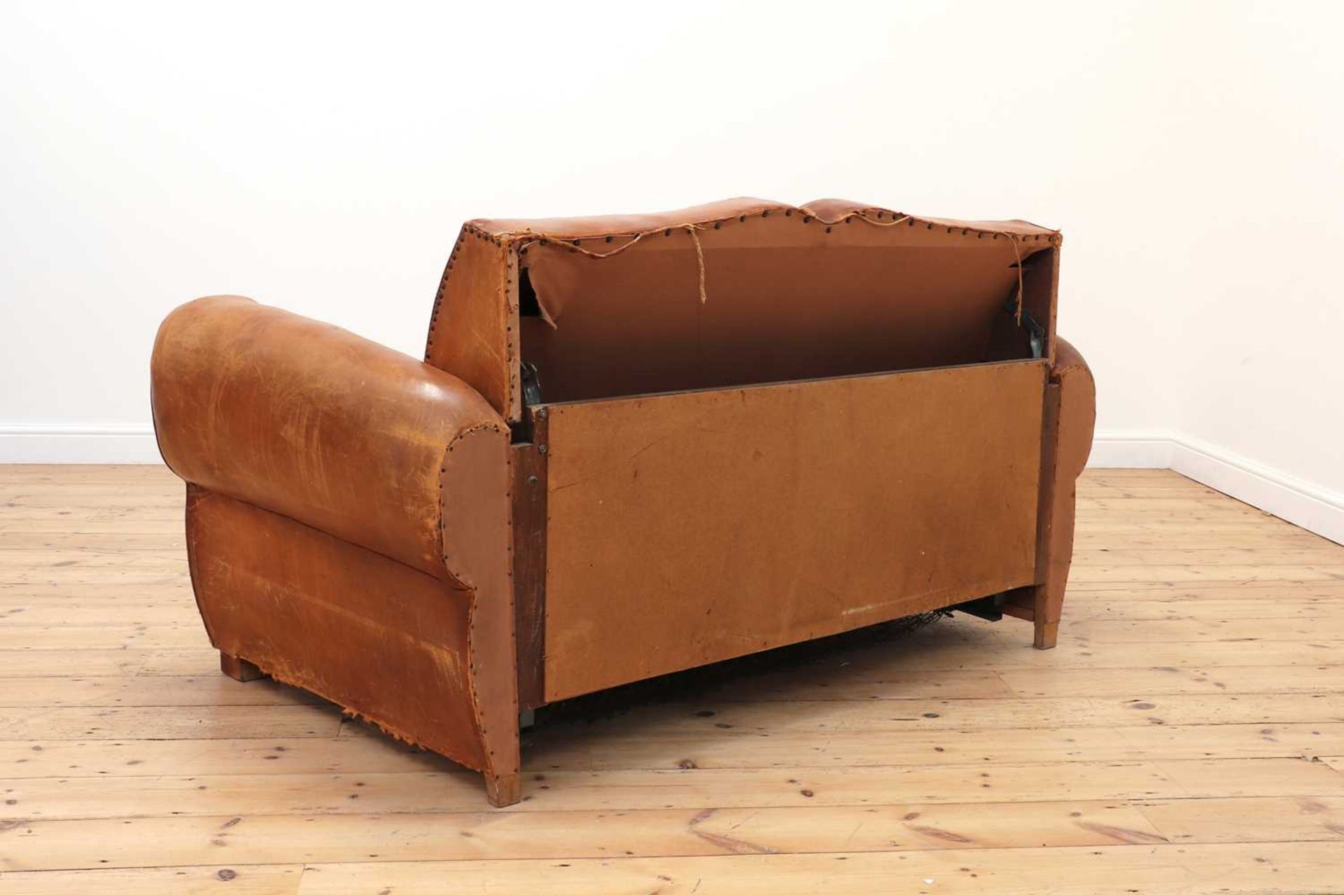 A leather sofa, - Bild 3 aus 4