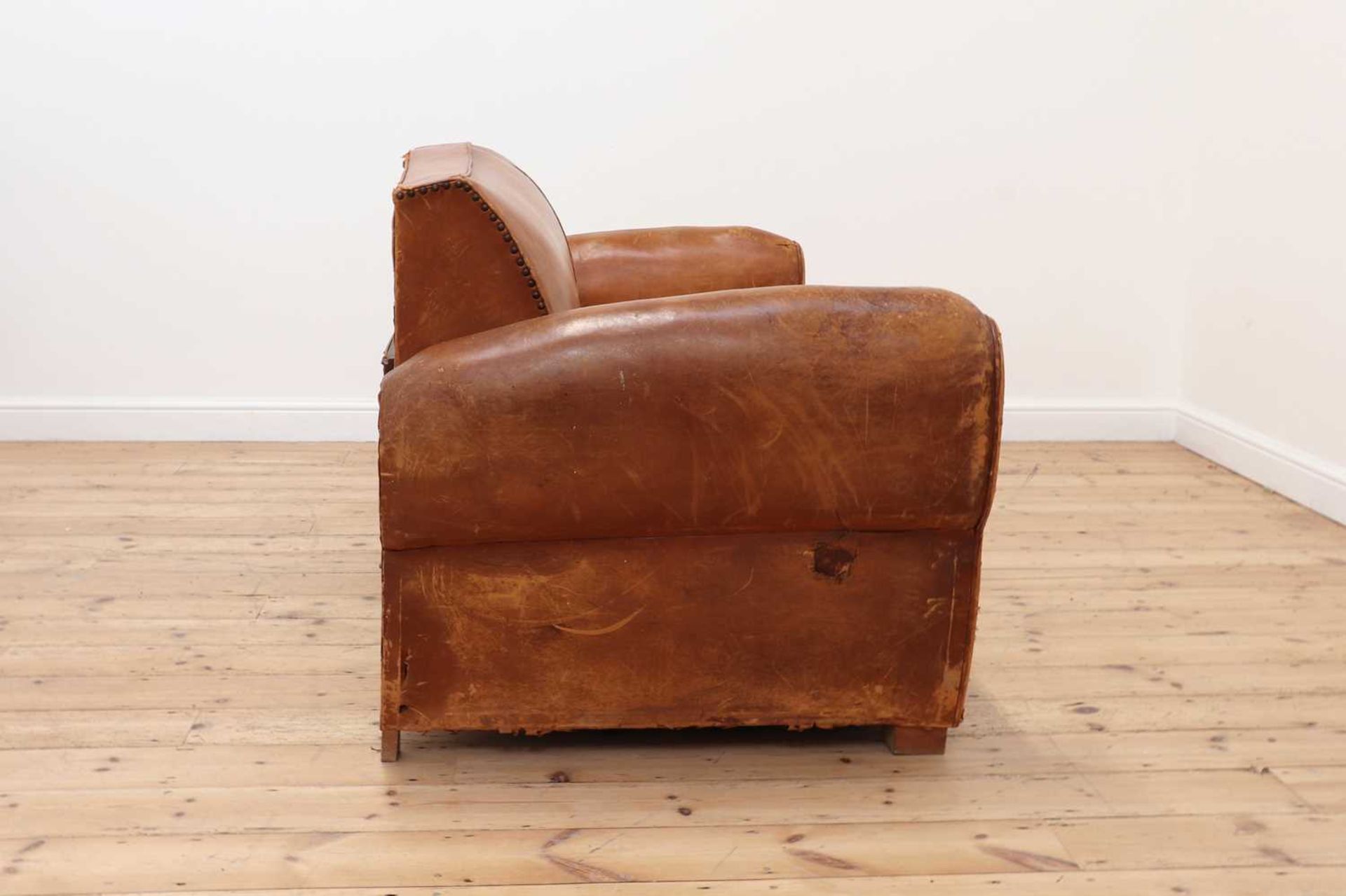 A leather sofa, - Bild 4 aus 4