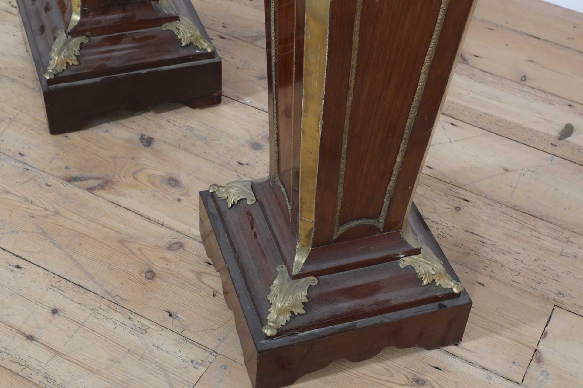 A pair of mahogany pedestals, - Image 5 of 5