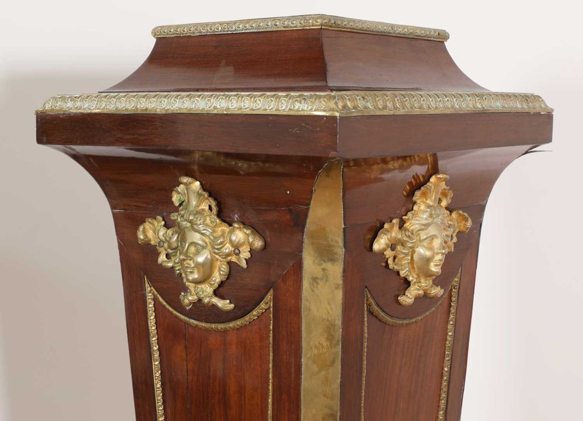 A pair of mahogany pedestals, - Image 4 of 5