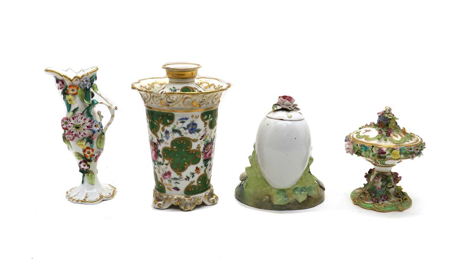 A Continental porcelain potpourri urn vase and cover, - Bild 2 aus 3