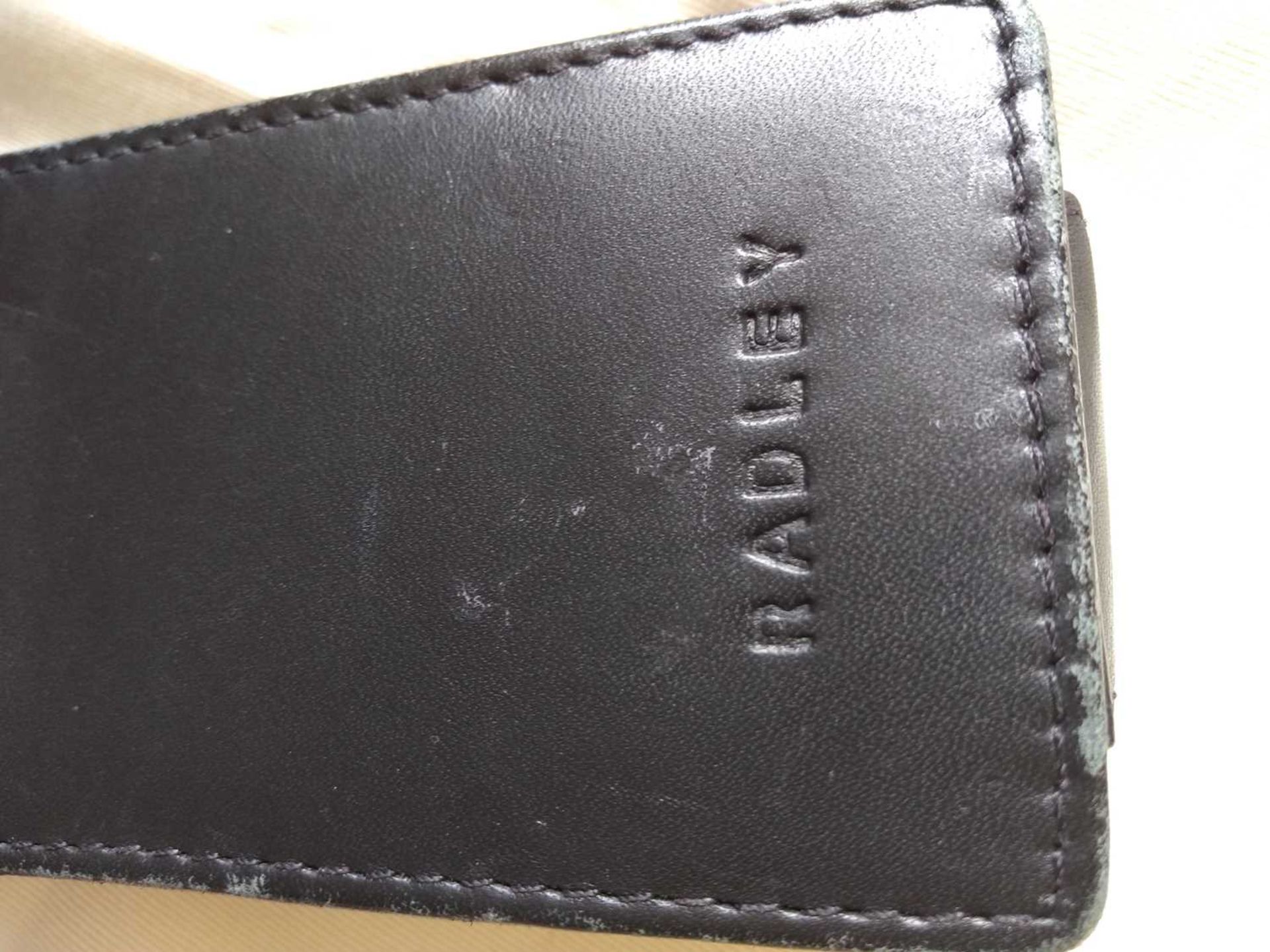 A Radley black leather handbag, - Bild 18 aus 18
