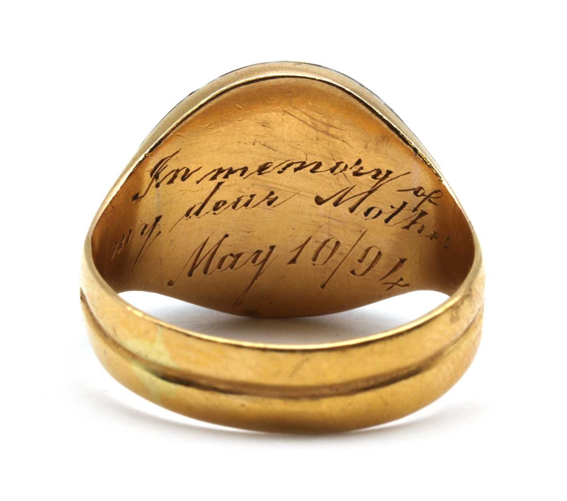 A gold memorial ring, - Bild 2 aus 3