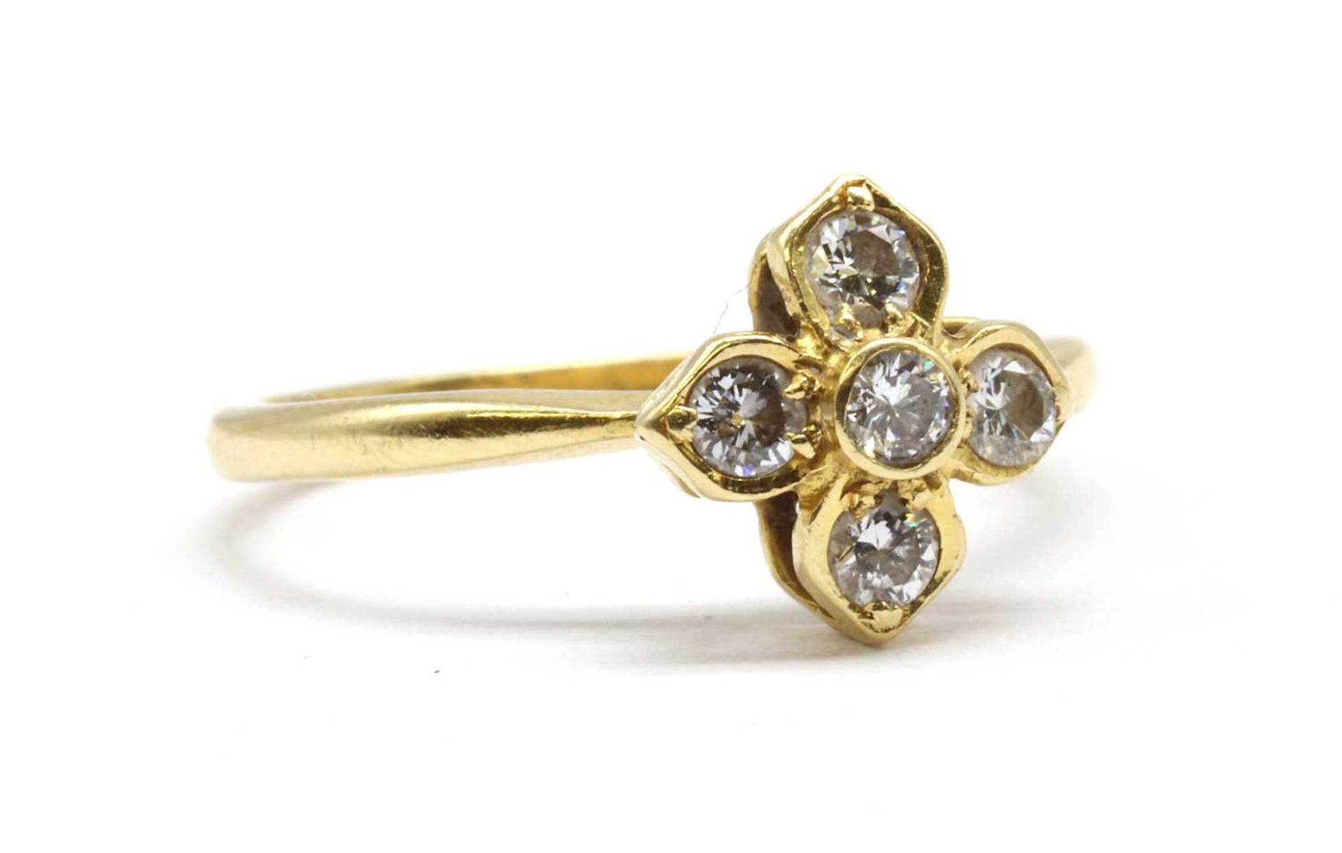 An 18ct gold diamond floral cluster ring, - Bild 2 aus 3