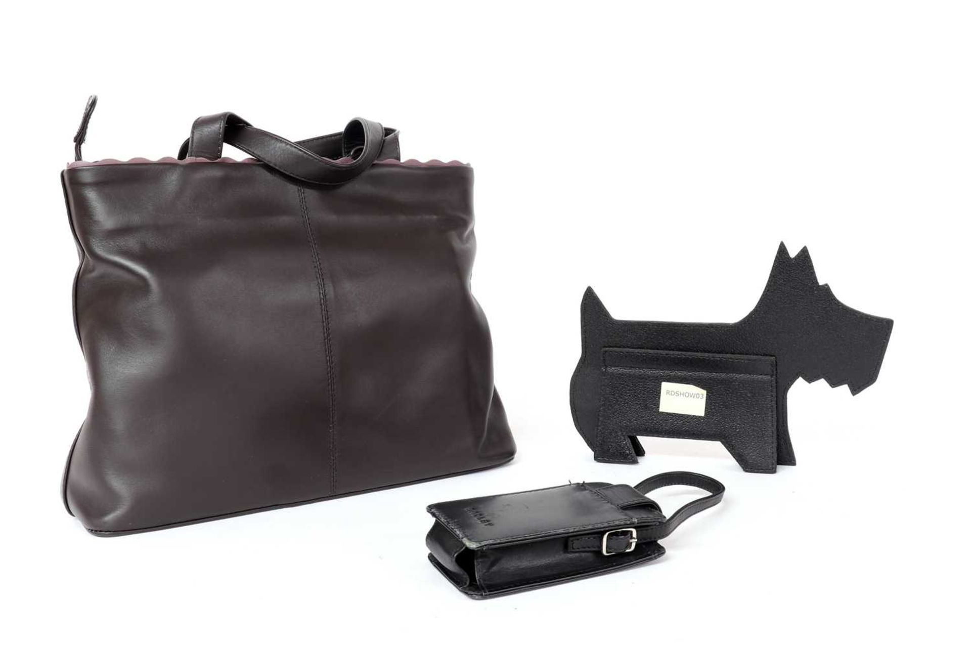 A Radley black leather handbag, - Bild 2 aus 18