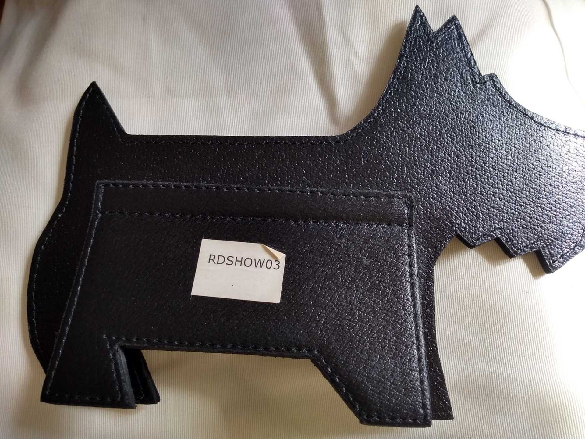 A Radley black leather handbag, - Bild 15 aus 18
