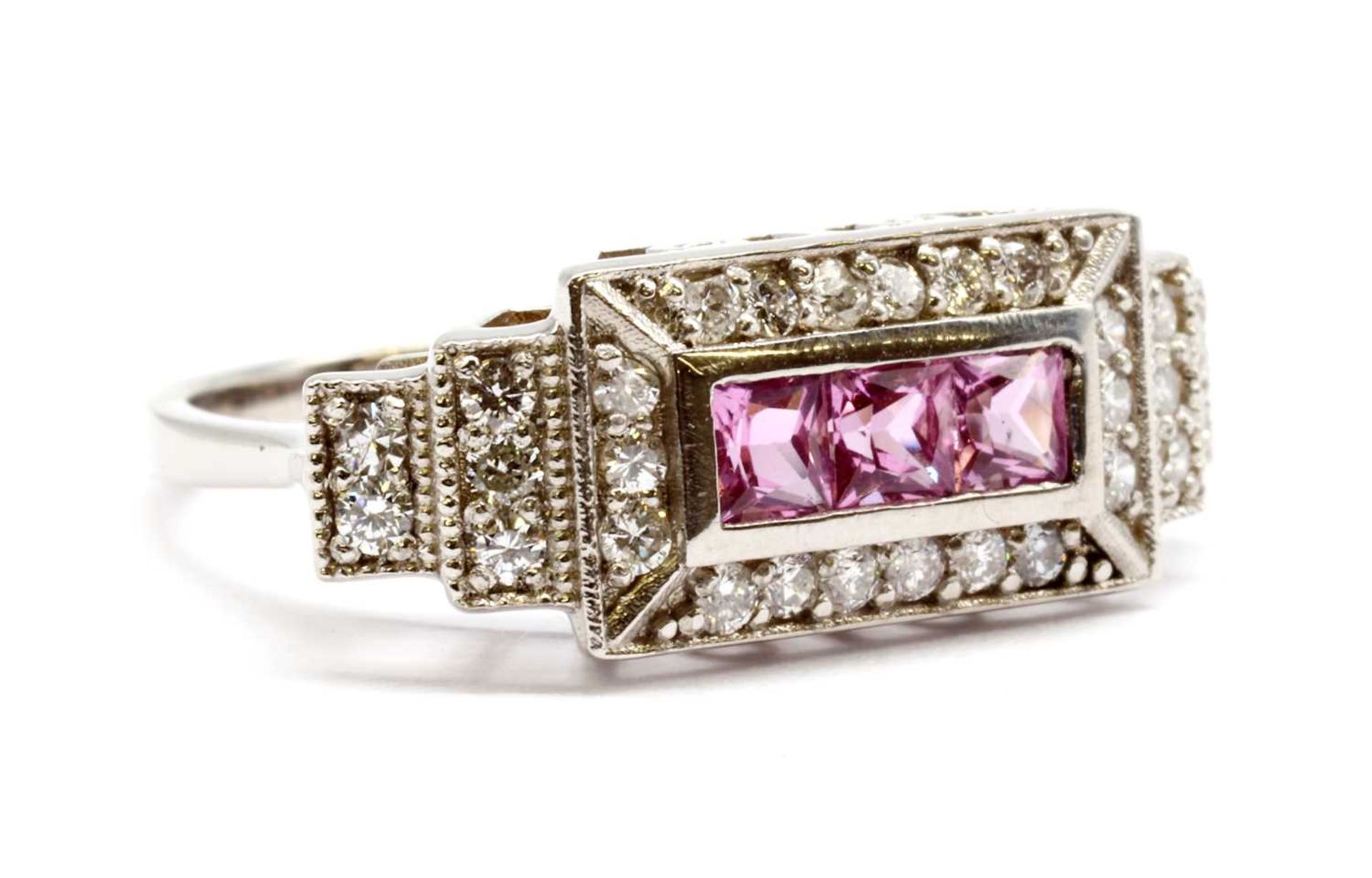 A platinum pink sapphire and diamond ring, - Bild 2 aus 3