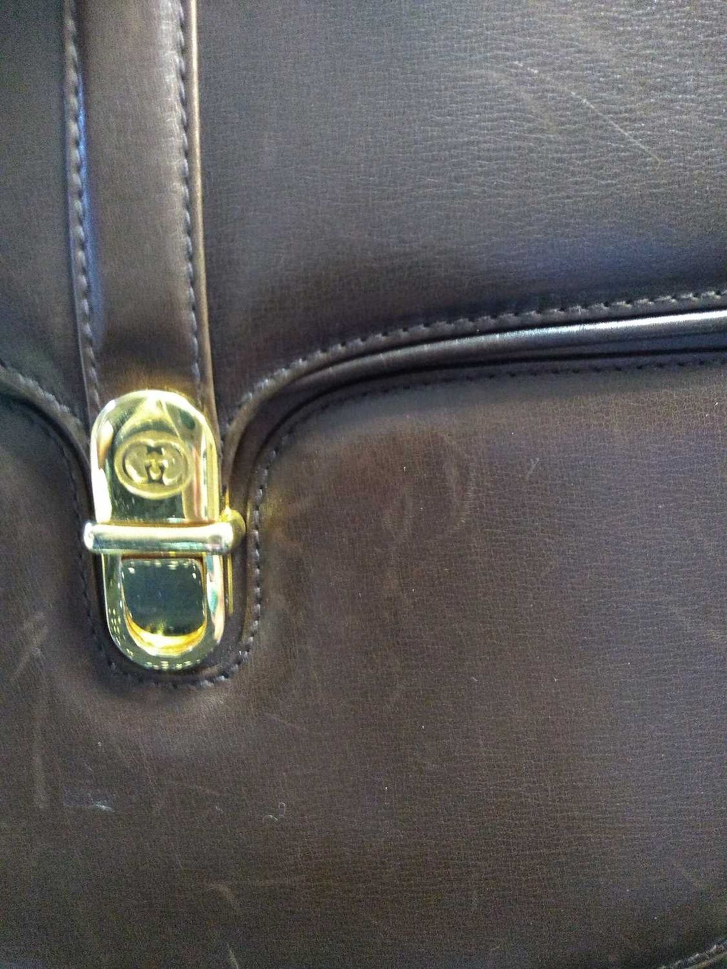 A vintage Gucci brown leather shoulder bag, - Bild 4 aus 18