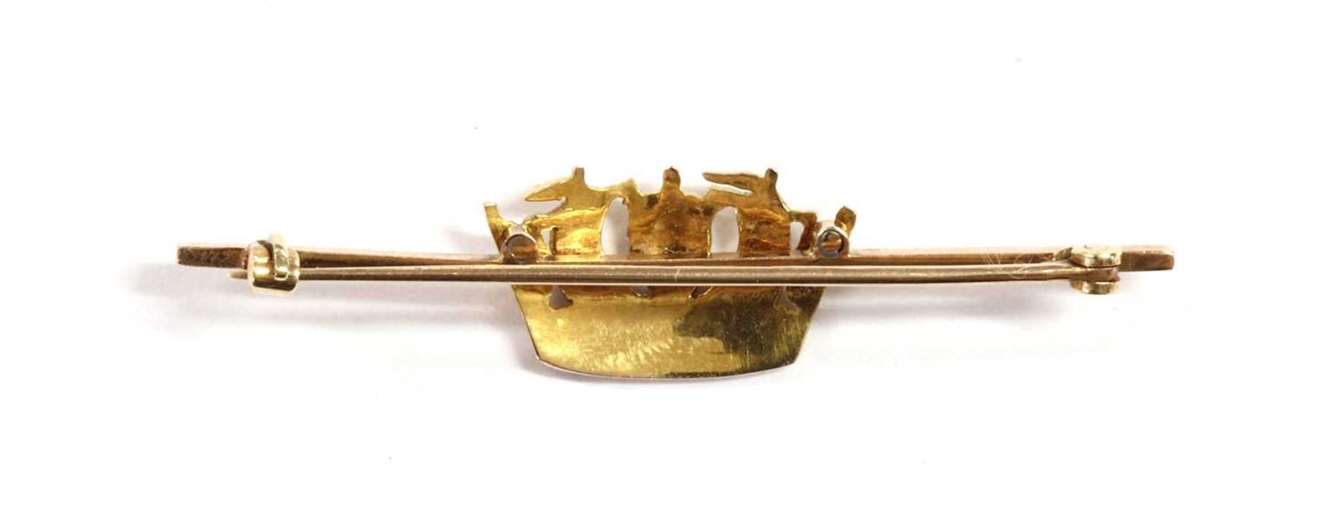 A gold Naval crown sweetheart brooch, - Bild 2 aus 2