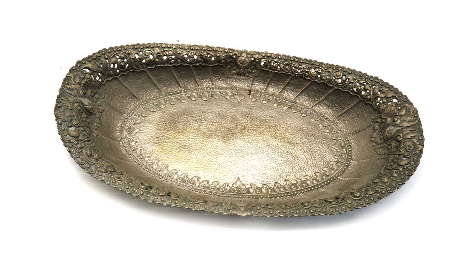 A silver dish, - Image 3 of 4