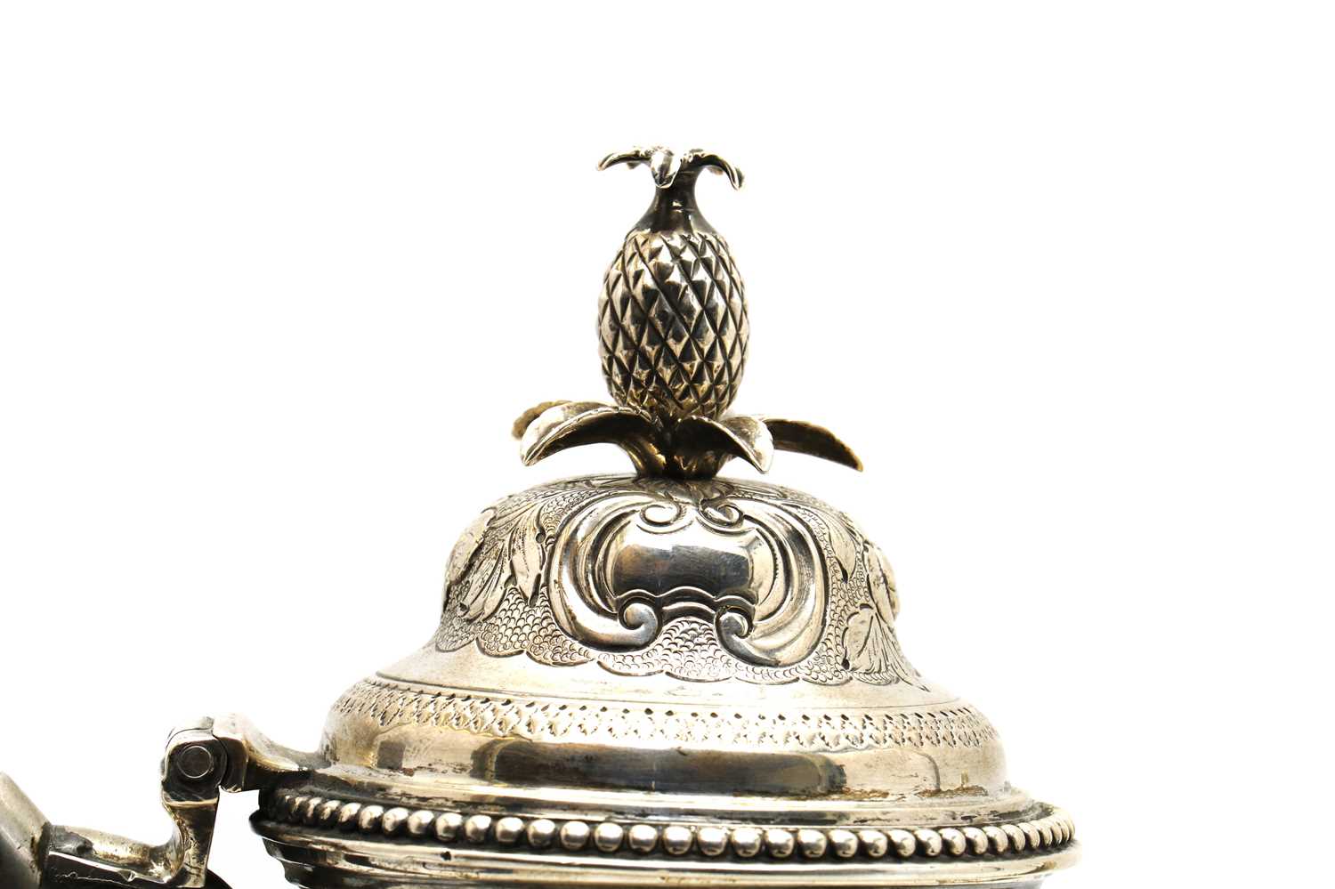 A George III silver coffee pot - Image 4 of 5