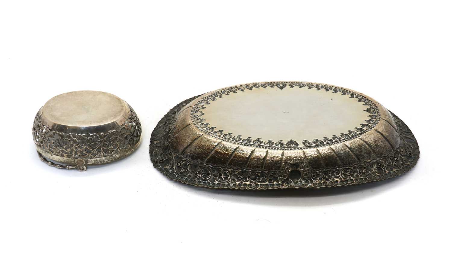 A silver dish, - Image 4 of 4