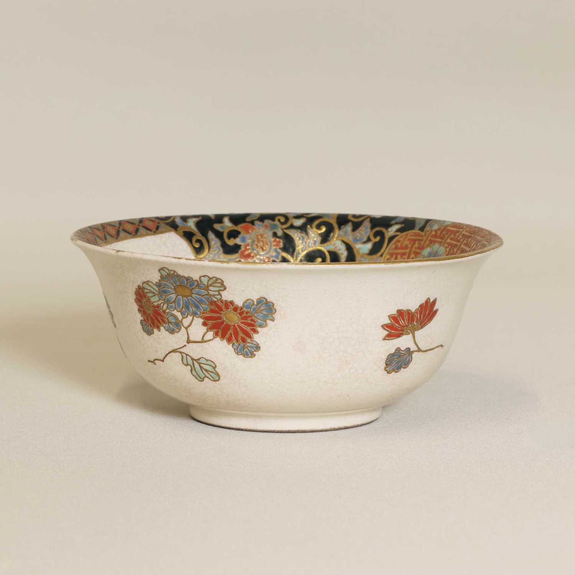 A Japanese Satsuma ware bowl, - Image 4 of 6